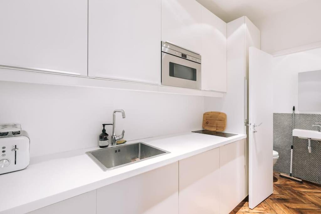 Bright Apartment In The 10Arr. - 4 People باريس المظهر الخارجي الصورة
