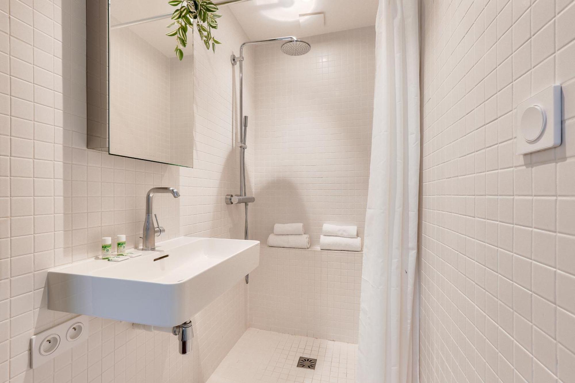 Bright Apartment In The 10Arr. - 4 People باريس المظهر الخارجي الصورة